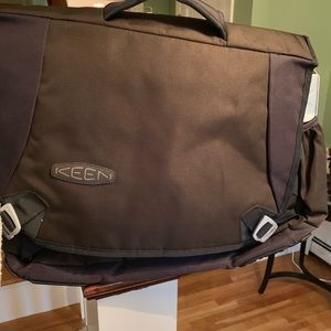 Keen Harrison 15 checkpoint messenger bag
